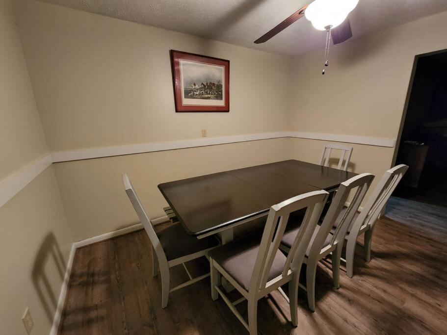 Spacious Family Farmhouse Pikeville Εξωτερικό φωτογραφία
