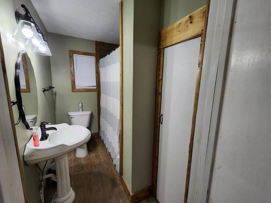 Spacious Family Farmhouse Pikeville Εξωτερικό φωτογραφία